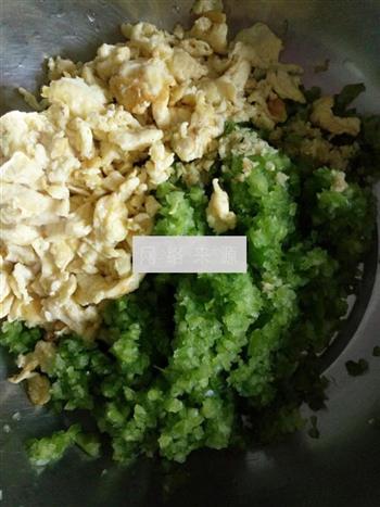 蚝油青椒鸡蛋水饺的做法步骤3