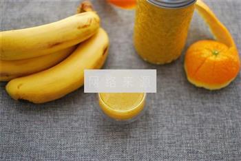 猕猴桃柳橙香蕉汁的做法图解6