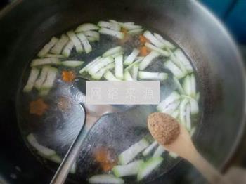 瓠瓜胡萝卜鸡蛋汤的做法步骤4