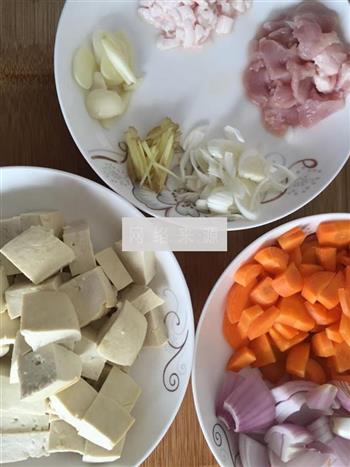 排骨汤烩菜的做法步骤1