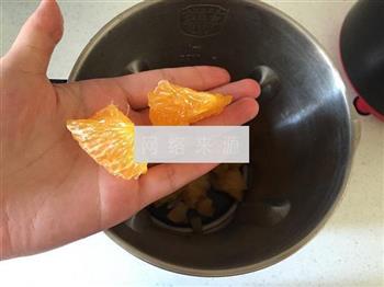 芒果橘子奶的做法步骤4