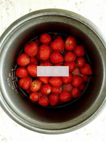 草莓罐头的做法步骤4