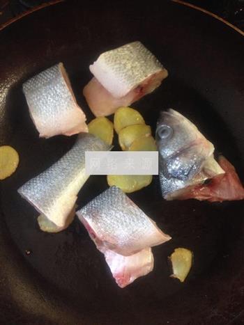 豆腐鲈鱼汤的做法步骤4