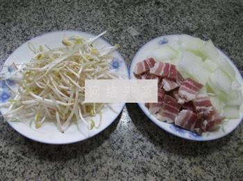 咸肉绿豆芽冬瓜汤的做法步骤1