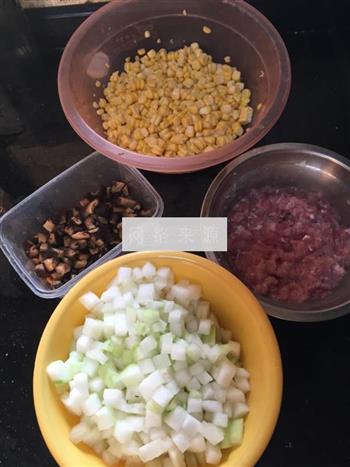 冬瓜玉米瘦肉羹汤的做法图解1