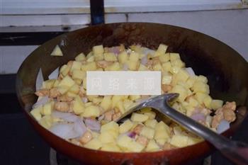 土豆烧鸡丁的做法图解5