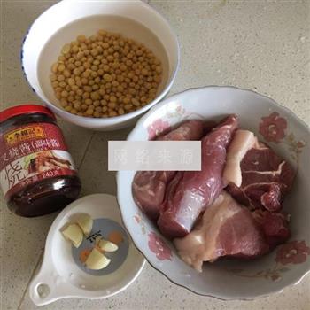 电饭煲叉烧肉的做法步骤1