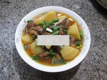 土豆牛排骨汤的做法步骤12