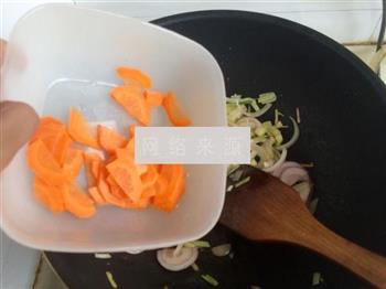 红椒莴笋炒牛肉的做法步骤15