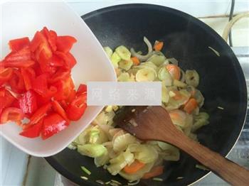 红椒莴笋炒牛肉的做法步骤17
