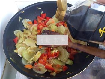 红椒莴笋炒牛肉的做法步骤18