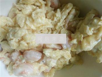 秋葵炒虾仁鸡蛋的做法步骤7