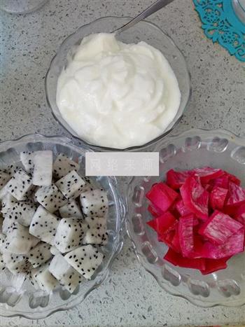 火龙果酸奶雪糕的做法图解1