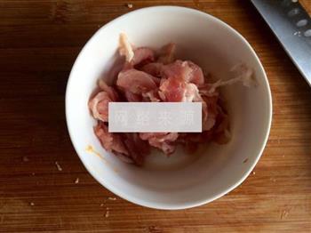 青椒香菇肉片的做法图解2