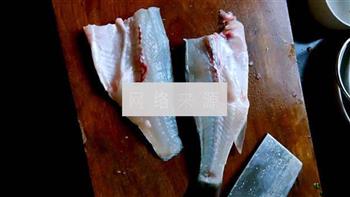 鲈鱼海苔蛋卷的做法图解1