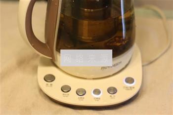 桂花红糖奶茶的做法步骤2