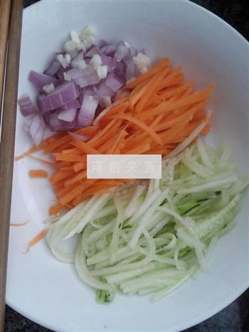 懒人蔬菜清汤面的做法图解1