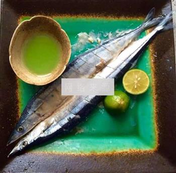 青柠盐烤秋刀鱼的做法步骤2