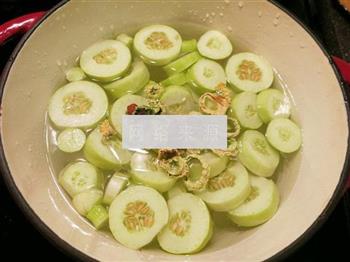 清热白瓜汤的做法步骤1