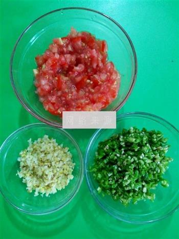 青椒西红柿炒玉米的做法步骤4