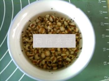 冬瓜薏米墨鱼汤的做法图解2
