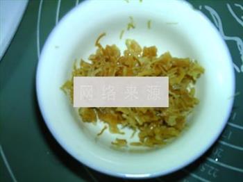 莲子瑶柱瘦肉汤的做法步骤3