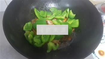 青椒回锅肉的做法图解8
