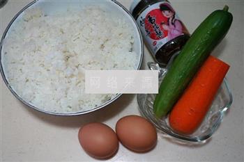 香菇酱蛋炒饭的做法步骤1