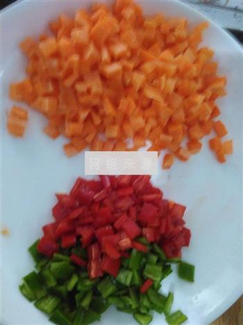 胡萝卜炒玉米的做法步骤1