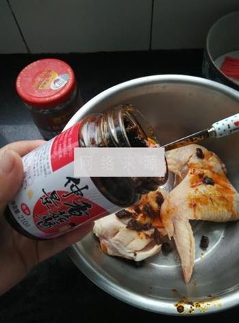 酱烤全鸡翅的做法步骤3