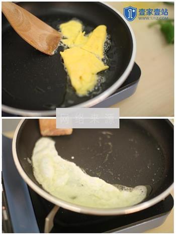 五彩炒鸡蛋的做法步骤4
