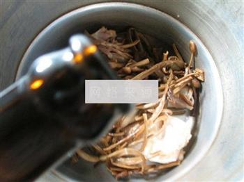 茶树菇鸡腿汤的做法图解3