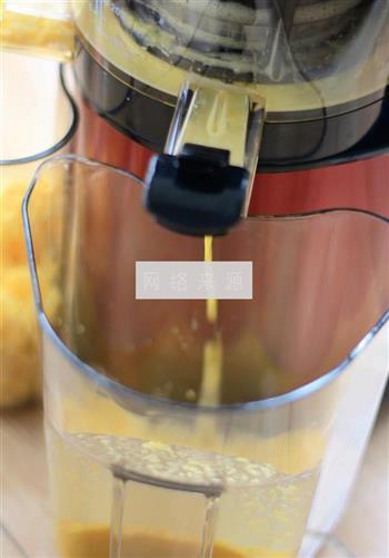 鲜奶玉米汁+玉米渣饼的做法步骤7