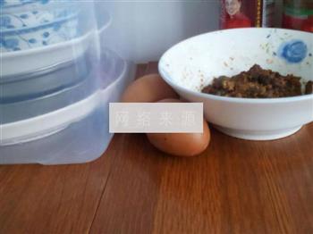 鸡蛋酱油炒饭的做法步骤2