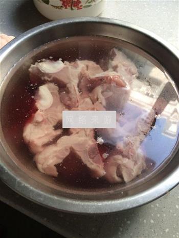 韩国猪骨汤的做法图解1