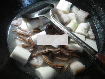 茶树菇茭白烧五花肉的做法图解6