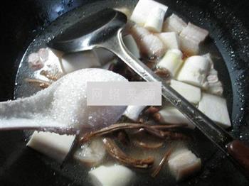 茶树菇茭白烧五花肉的做法图解9