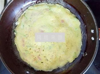 黄瓜火腿鸡蛋饼的做法步骤3