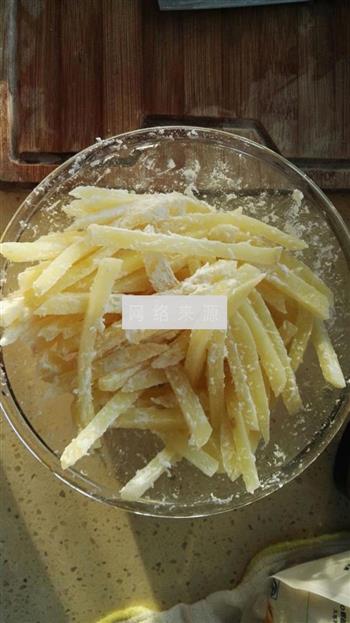 椒盐土豆条的做法步骤3