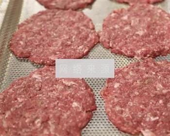 芝士牛肉汉堡的做法步骤2