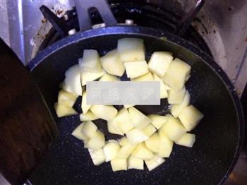土豆炖鸡块的做法步骤3