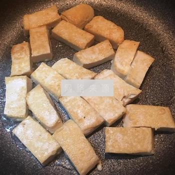 蒜苗豆腐的做法图解4