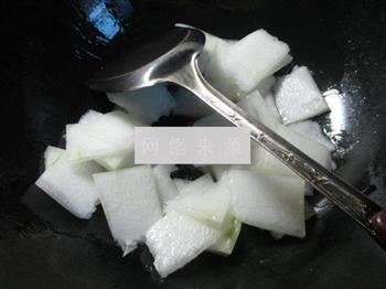 雪菜蚕豆冬瓜汤的做法图解2