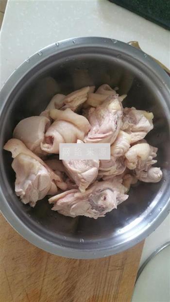 地锅鸡的做法步骤2