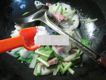 小白菜咸肉炒莲藕的做法图解5
