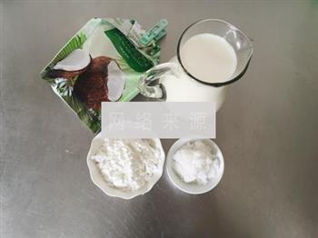 椰丝牛奶小方的做法步骤1