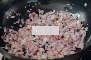 咖喱豌豆牛肉饭的做法步骤1