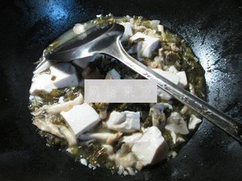雪菜秀珍菇豆腐的做法图解7