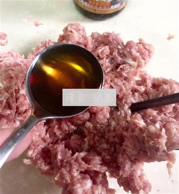 超鲜美芹菜猪肉水饺的做法步骤4