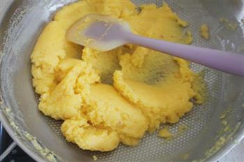 金沙奶黄广式月饼的做法步骤15